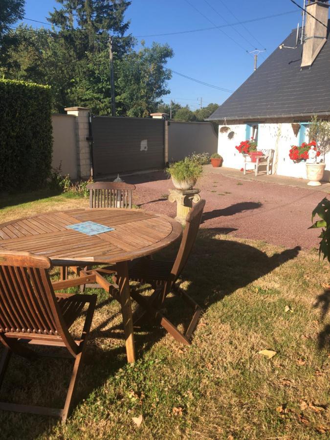 Maison Du Bonheur Villa Saint-Mards-de-Fresne Esterno foto