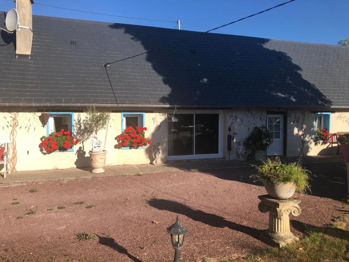 Maison Du Bonheur Villa Saint-Mards-de-Fresne Esterno foto